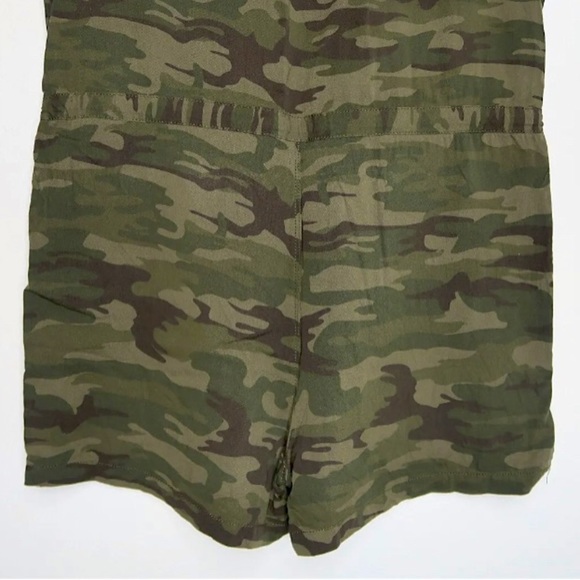 Sanctuary Hazel Shorts Romper Mother Nature Camo Drawstring Women’s Medium EUC - Picture 8 of 9